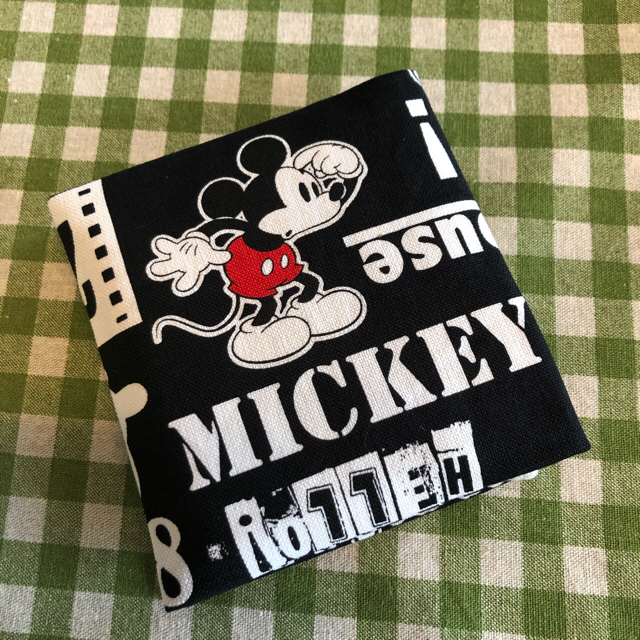 Disney(ディズニー)のゆきだるまさま専用　マスクケース　和柄 Mickey＆サニタリーポーチ ハンドメイドの生活雑貨(その他)の商品写真