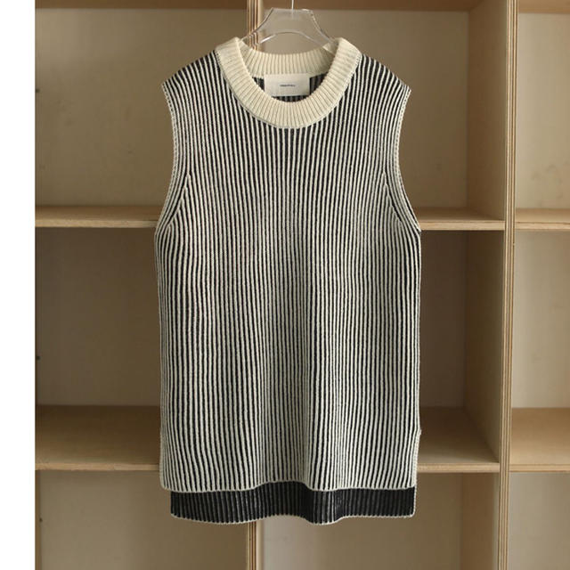 TODAYFUL(トゥデイフル)のTODAYFUL☆Tuck Stripe Vest ネイビー レディースのトップス(ベスト/ジレ)の商品写真