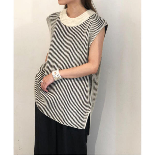 TODAYFUL(トゥデイフル)のTODAYFUL☆Tuck Stripe Vest ネイビー レディースのトップス(ベスト/ジレ)の商品写真