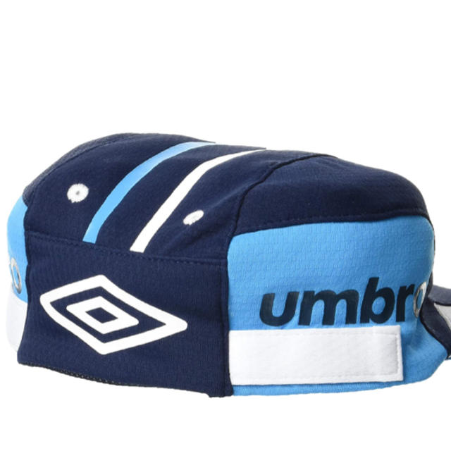 UMBRO(アンブロ)の新品、未使用タグ付 サッカーキャップ  帽子 スポーツ/アウトドアのサッカー/フットサル(ウェア)の商品写真