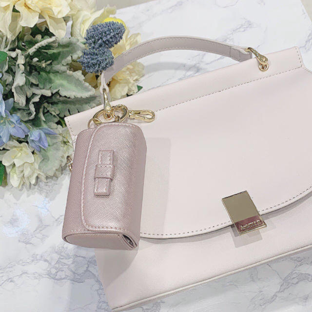 Evelyn 持ってるだけで可愛いリップケース ブラック リップ2 4本入るサイズ感の鏡付き の通販 By 花 S Shop エブリンならラクマ Evelyn 持ってるだけで可愛いリップケース ブラック リップ2 4本入るサイズ感の鏡付き の通販 By 花 S Shop エブリンならラクマ