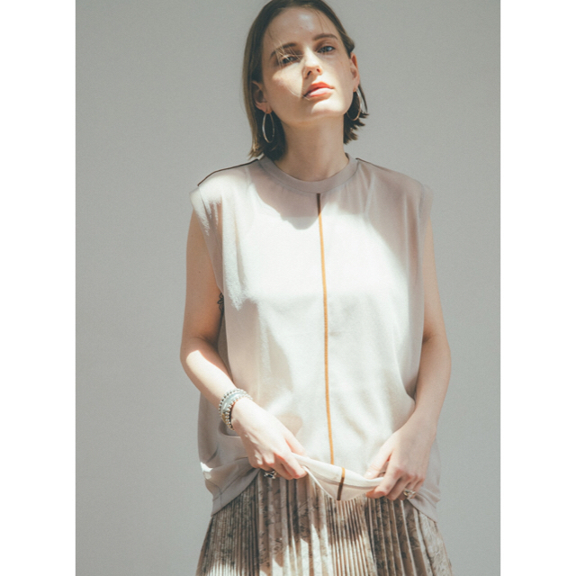 CLANE COLOR LINE SHEER NO SLEEVE TOPSトップス
