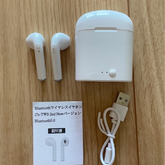 ワイヤレスイヤホン スマホ/家電/カメラのオーディオ機器(ヘッドフォン/イヤフォン)の商品写真