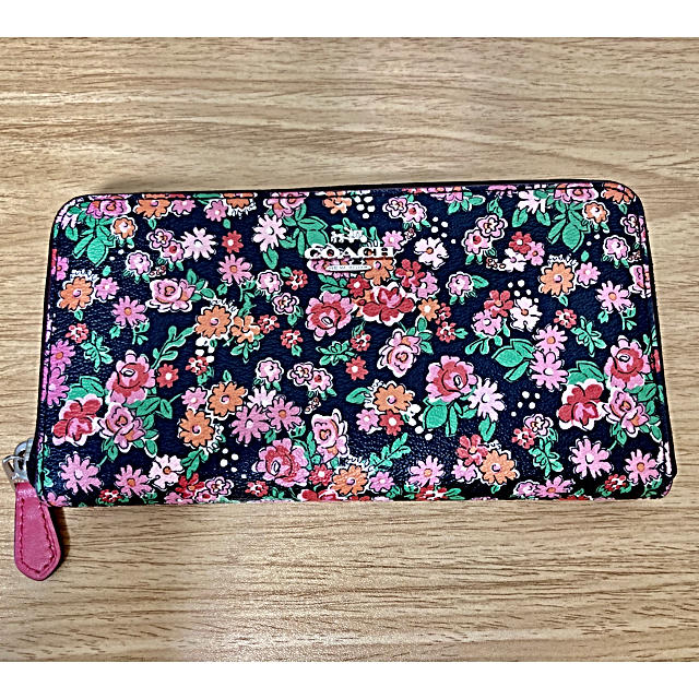 coach ラウンド 長財布 花柄