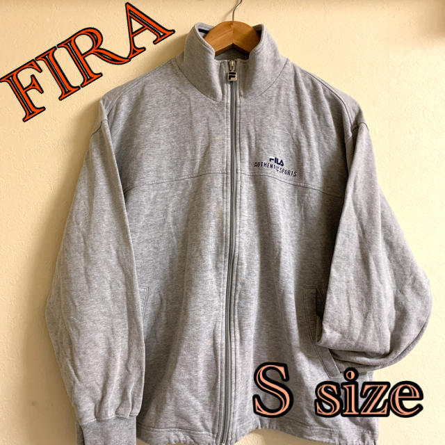 FILA(フィラ)のFIRA フィラ  トレーナー　長袖　Sサイズ　グレー メンズのトップス(スウェット)の商品写真