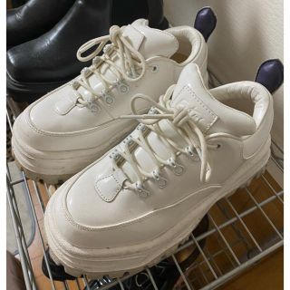 バレンシアガ(Balenciaga)のEytys angel  ( Patent ) 39 25.4cm 付属品完備(スニーカー)