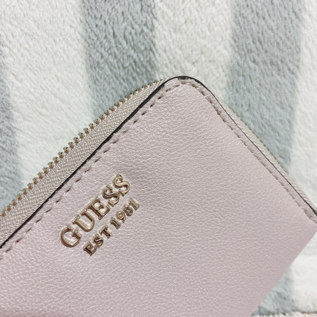 GUESS(ゲス)のguess 財布 レディースのファッション小物(財布)の商品写真