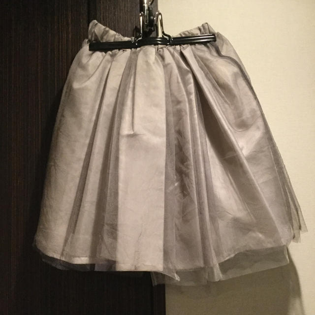 Noela(ノエラ)のノエラ チュール スカート グレー レディースのスカート(ひざ丈スカート)の商品写真