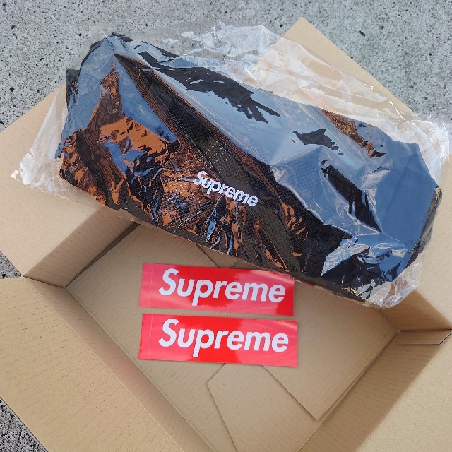 Supreme(シュプリーム)のSupreme Mini Duffle Bag シュプリーム ダッフル バック メンズのバッグ(ドラムバッグ)の商品写真