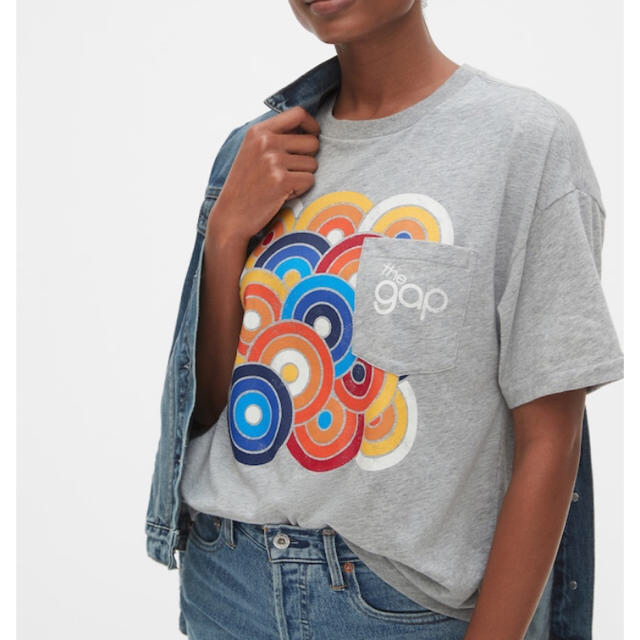 GAP(ギャップ)の新品✨タグ付き♪ ギャップ　Tシャツ　Mサイズ　大特価‼️ レディースのトップス(Tシャツ(半袖/袖なし))の商品写真