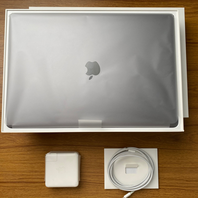 MacBook Pro 2016 / 15インチ/ SSD512GB