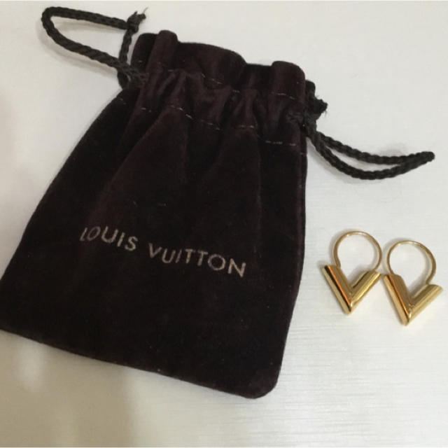 LOUIS VUITTON(ルイヴィトン)のLOUIS VUITTON / ルイヴィトン のピアス　フープピアス レディースのアクセサリー(ピアス)の商品写真