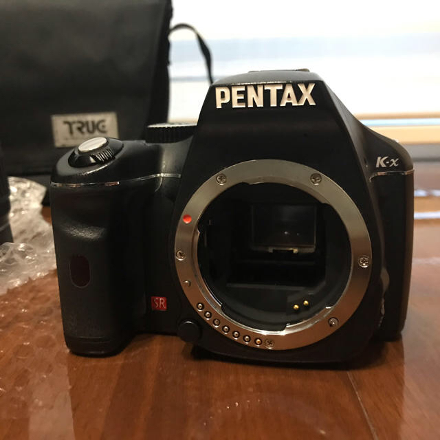 PENTAX(ペンタックス)のPENTAX ペンタックス　K-x ブラック　ダブルレンズキット　一眼レフ スマホ/家電/カメラのカメラ(デジタル一眼)の商品写真