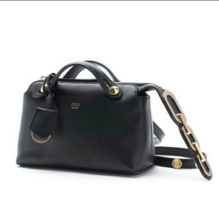 フェンディ(FENDI)の【美品】FENDI BY THE WAY BLACK×GOLD (ハンドバッグ)