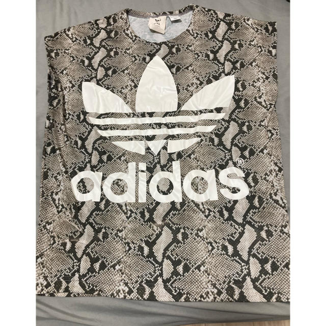 HYKE(ハイク)のHYKE × adidas originals パイソン Tシャツ レディースのトップス(Tシャツ(半袖/袖なし))の商品写真