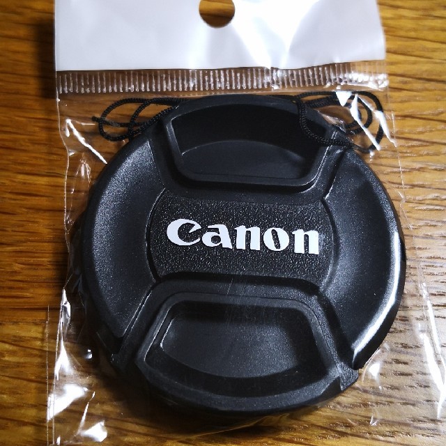 Canon(キヤノン)のCanon レンズキャップ58mm 1個落下、紛失防止ストラップ&ホール付 スマホ/家電/カメラのカメラ(デジタル一眼)の商品写真