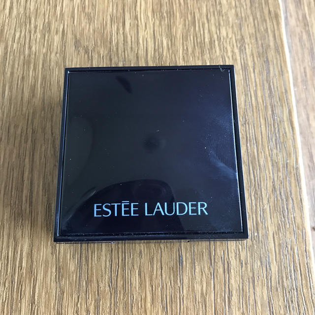 Estee Lauder(エスティローダー)のエスティローダー　アイシャドウ　08番 コスメ/美容のベースメイク/化粧品(アイシャドウ)の商品写真