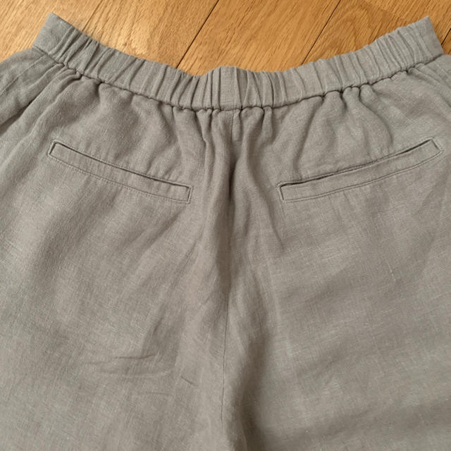 evam eva(エヴァムエヴァ)のevam eva linen tuck pants レディースのパンツ(カジュアルパンツ)の商品写真