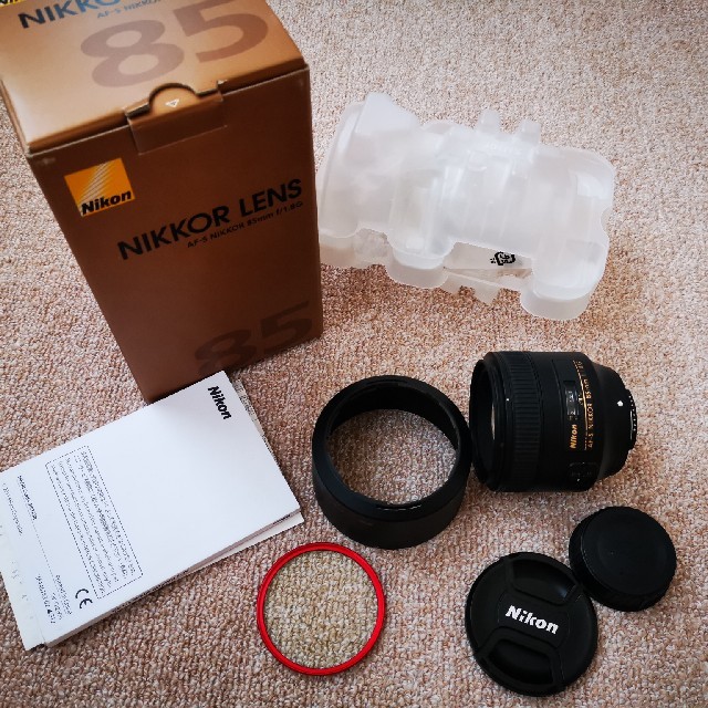 超美品 ニコン Nikon AF-S NIKKOR 85mm F1.8Gスマホ/家電/カメラ