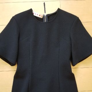 マルニ(Marni)のMARNI　ブラック　カットソー(カットソー(半袖/袖なし))