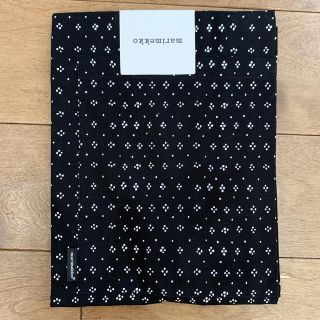 マリメッコ(marimekko)のmarimekko  muija エプロン　ブラック　未使用品(収納/キッチン雑貨)