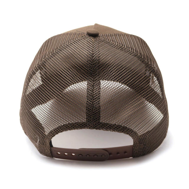 F.C.R.B.(エフシーアールビー)のFCRB 20AW NEW ERA EMBLEM MESH CAP BROWN メンズの帽子(キャップ)の商品写真
