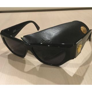 ジャンニヴェルサーチ(Gianni Versace)の値下げ価格変更　ジャンニヴェルサーチ　ヴィンテージサングラス　メデューサロゴ(サングラス/メガネ)