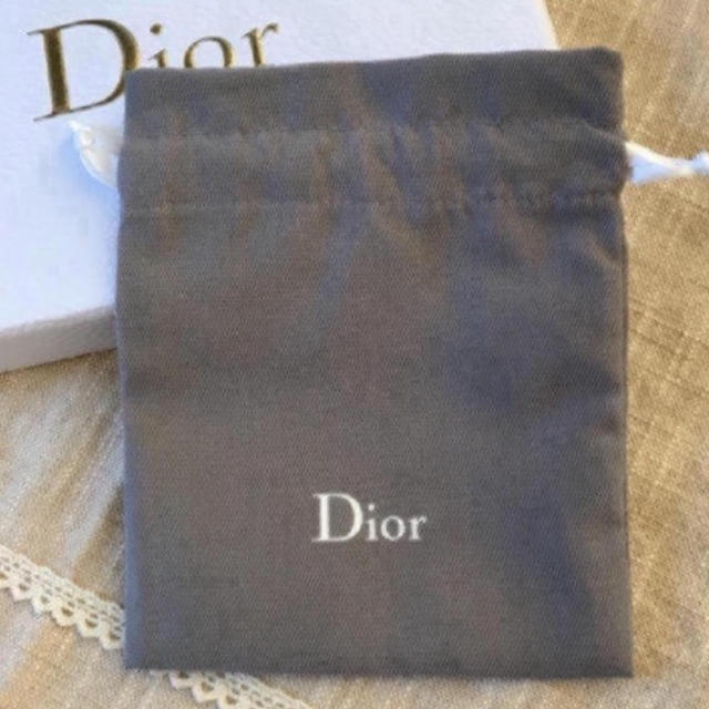 Dior(ディオール)のDior【新品未使用】ノベルティ巾着ポーチ レディースのファッション小物(ポーチ)の商品写真