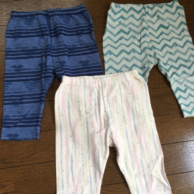 UNIQLO(ユニクロ)のユニクロ　レギンス　90 キッズ/ベビー/マタニティのキッズ服女の子用(90cm~)(パンツ/スパッツ)の商品写真