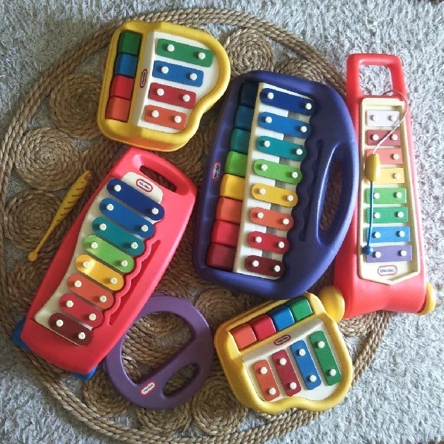 Little Tikes(リトルタイクス)のリトルタイクス ピアノ 鉄琴 6点セット キッズ/ベビー/マタニティのおもちゃ(楽器のおもちゃ)の商品写真