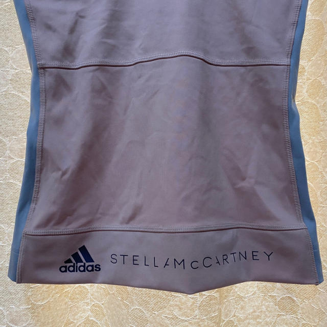 adidas by Stella McCartney(アディダスバイステラマッカートニー)の未使用　タグ付き　アディダス　バイ　ステラマッカートニー　タンクトップ　Mサイズ スポーツ/アウトドアのトレーニング/エクササイズ(ヨガ)の商品写真