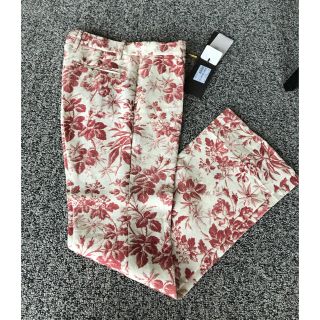 グッチ(Gucci)のGUCCI グッチ　ハーバリウム柄　パンツ　36(クロップドパンツ)