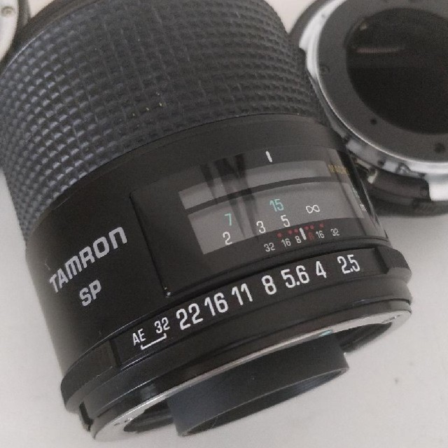 TAMRON(タムロン)の★E マウント★ タムロン TAMRON SP 90mm F2.5 52BB スマホ/家電/カメラのカメラ(レンズ(単焦点))の商品写真
