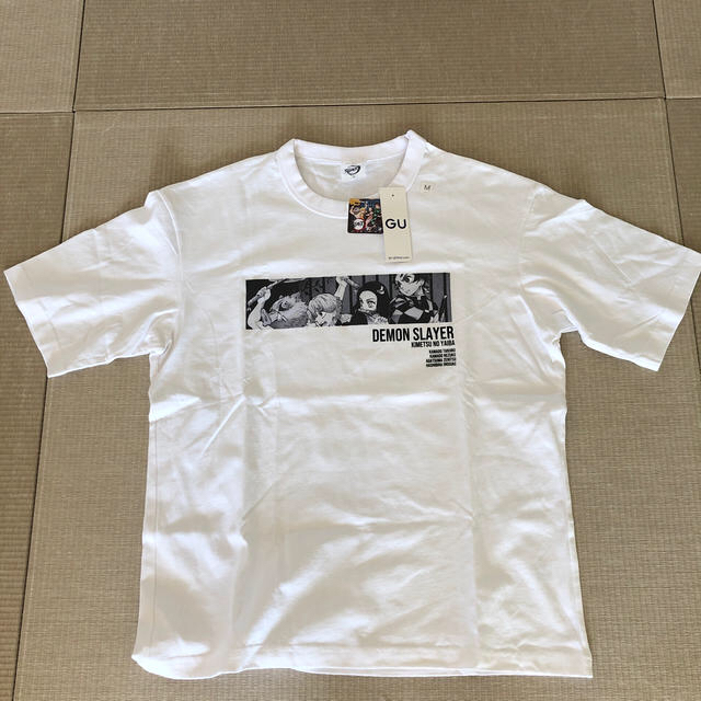 GU(ジーユー)の鬼滅の刃　GU Tシャツ　メンズ　M メンズのトップス(Tシャツ/カットソー(半袖/袖なし))の商品写真