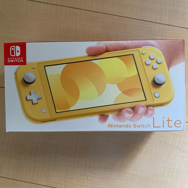 Nintendo Switch(ニンテンドースイッチ)のニンテンドースイッチ　ネオン　ライトイエロー　リングフィットアドベンチャーセット エンタメ/ホビーのゲームソフト/ゲーム機本体(家庭用ゲーム機本体)の商品写真