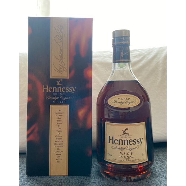 【箱付き】ヘネシー　privilege cognac V.S.O.P 40度　 食品/飲料/酒の酒(ブランデー)の商品写真