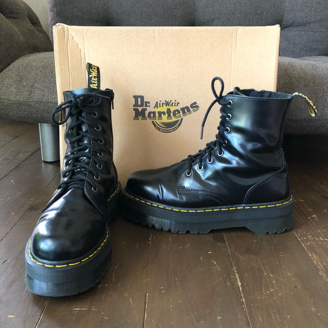 Dr.Martens 8ホール jadon UK9