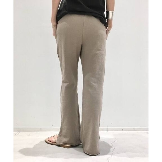 L'Appartement DEUXIEME CLASSE(アパルトモンドゥーズィエムクラス)の新品■GOOD GRIEF■SWEAT PANTS■ベージュ 38■アパルトモン レディースのパンツ(カジュアルパンツ)の商品写真