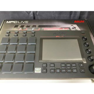 AKAI MPC LIVE(MIDIコントローラー)