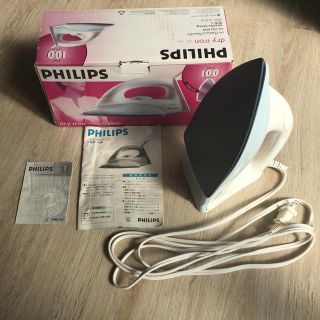 フィリップス(PHILIPS)のアイロン【送料込み】(アイロン)