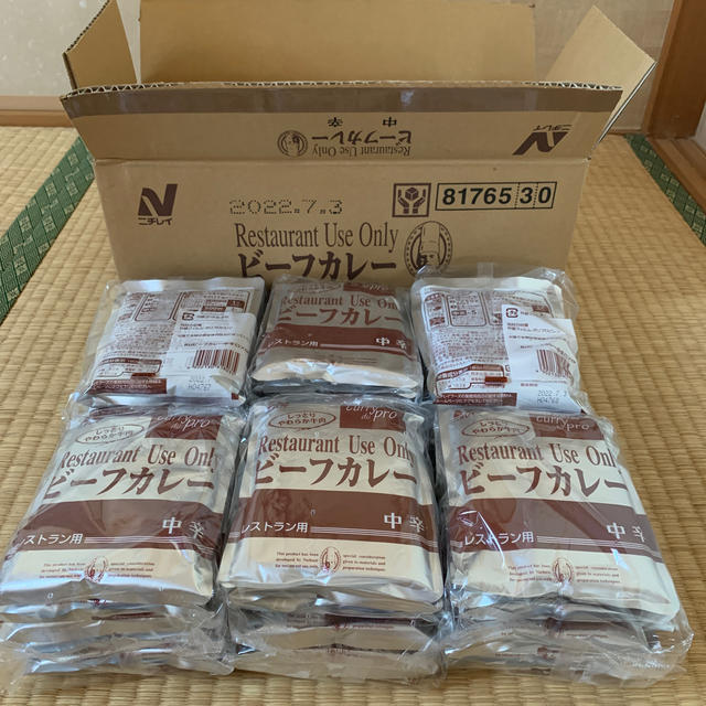 ニチレイビーフカレー中辛30食分 食品/飲料/酒の加工食品(レトルト食品)の商品写真