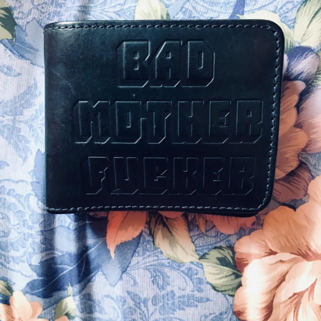 パルプフィクション　BAD MOTHER FUCKER 財布の通販 by 　xtal｜ラクマ 好評新品