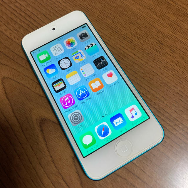 iPod touch(アイポッドタッチ)のiPod touch 第5世代 16GB ブルー 中古品 スマホ/家電/カメラのオーディオ機器(ポータブルプレーヤー)の商品写真