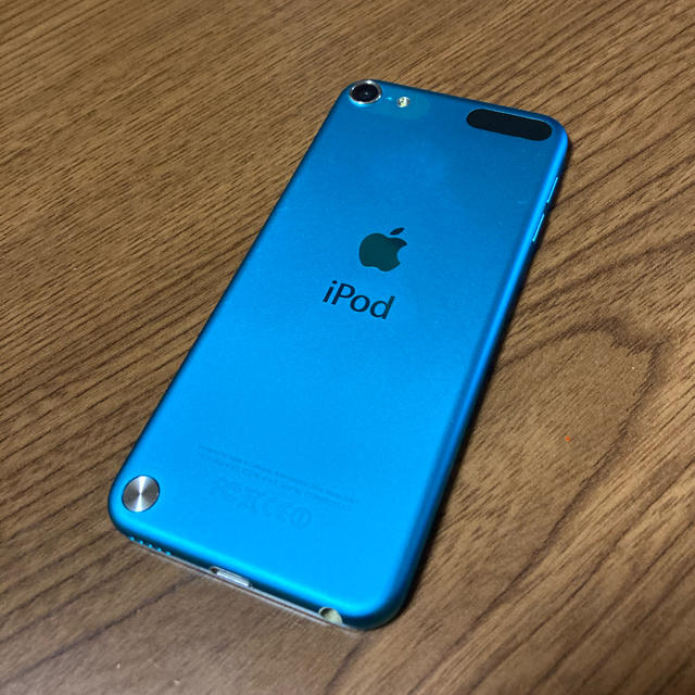 iPod touch(アイポッドタッチ)のiPod touch 第5世代 16GB ブルー 中古品 スマホ/家電/カメラのオーディオ機器(ポータブルプレーヤー)の商品写真