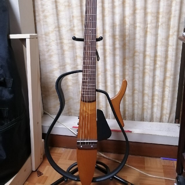 【極美品】ヤマハサイレントギター