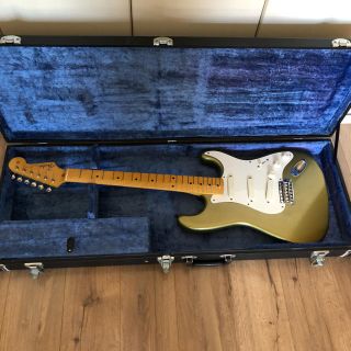 フェンダー(Fender)の【レア貴重品】 FENDERJAPAN ST57-77LS  レースセンター搭載(エレキギター)