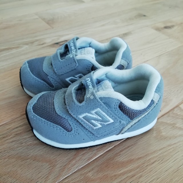 New Balance(ニューバランス)のニューバランス スニーカー グレー 12cm キッズ/ベビー/マタニティのベビー靴/シューズ(~14cm)(スニーカー)の商品写真