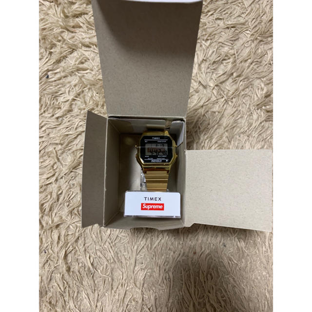 Supreme(シュプリーム)のsupreme timex GOLD メンズの時計(腕時計(デジタル))の商品写真