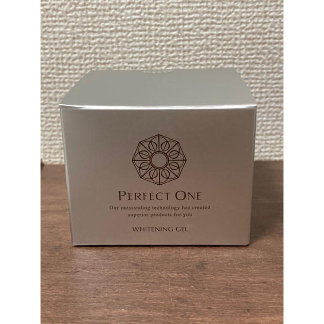 PERFECT ONE(パーフェクトワン)のパーフェクトワン 薬用ホワイトニングジェル 75g×2 コスメ/美容のスキンケア/基礎化粧品(オールインワン化粧品)の商品写真