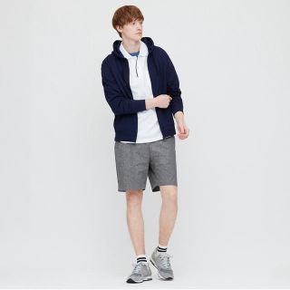 ユニクロ(UNIQLO)の新品未使用 UNIQLO エアリズムUVカットフルジップパーカー 紺(パーカー)